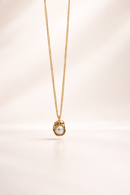 Valora Freshwater Pearl Pendant Necklace | Stainless Steel